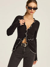 Contrast Scallop Trim Knit Top